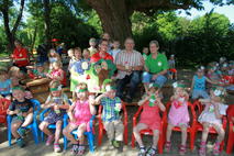 24_Namenstag_Kita_G&auml;nsebl&uuml;mchen