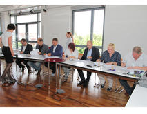 Unterzeichnung 2.�nderungsvereinbarung Zentrale Vergabestelle