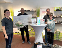 K��ner_Scheck�bergabe