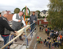 Richtfest Kita Meitzendorf Nageln