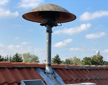 Sirene auf einem Dach