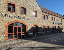 Mittellandhalle Eingang Au�enansicht