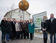 Informationstafel eingeweiht